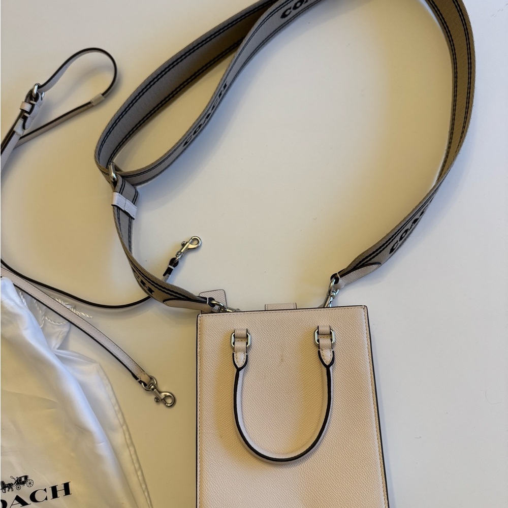 Coach Beige Crossbody Bag - Picture 4 of 6